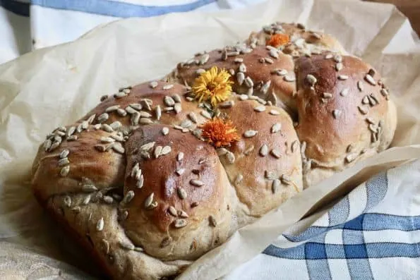 Sourdough bread with calendula.