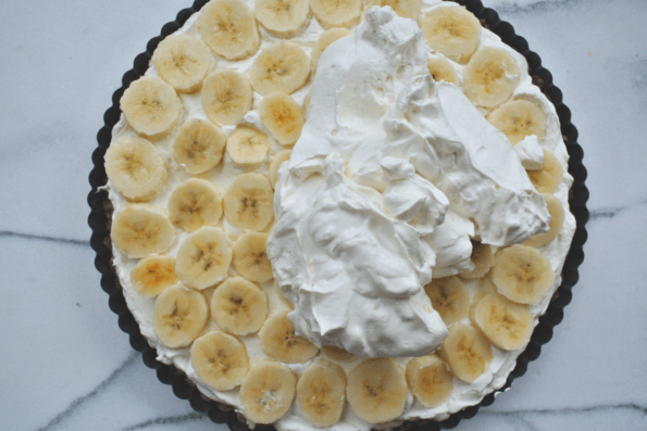 The second layer of bananas and whipped cream.