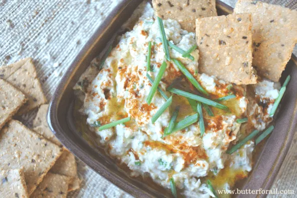 A delicious low-carb, grain-free, vegan and paleo dip made from roasted eggplants and tahini.