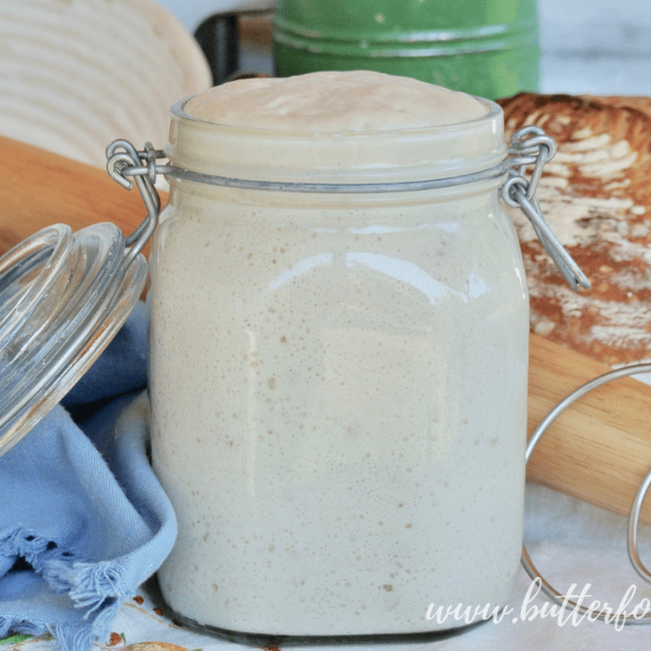 A perfectly peaked sourdough starter makes baking successful. #realfood #sourdough #Starter #masamadre #Fermentedfoods #properlypreparedgrains #nourishingtraditions #wisetraditions
