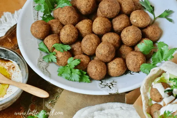 A bowl of falafel balls.