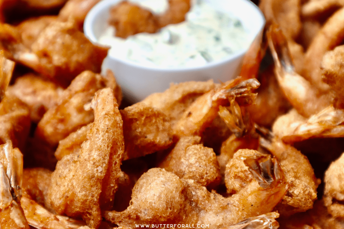 Crispy fried shrimp with tarter sauce.